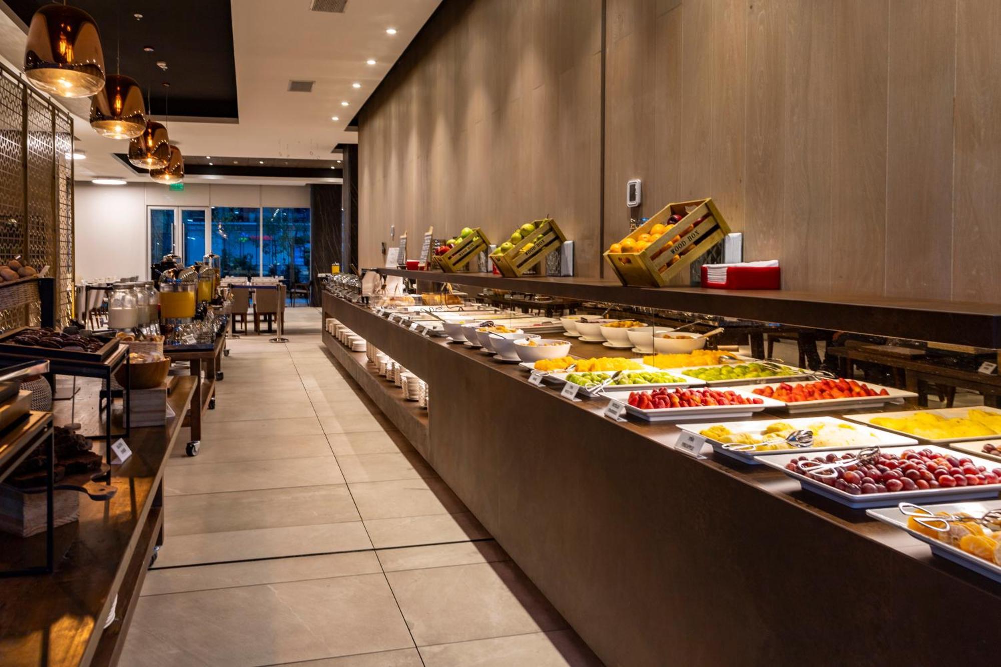 Best Western Premier Marina Las Condes Сантьяго Экстерьер фото